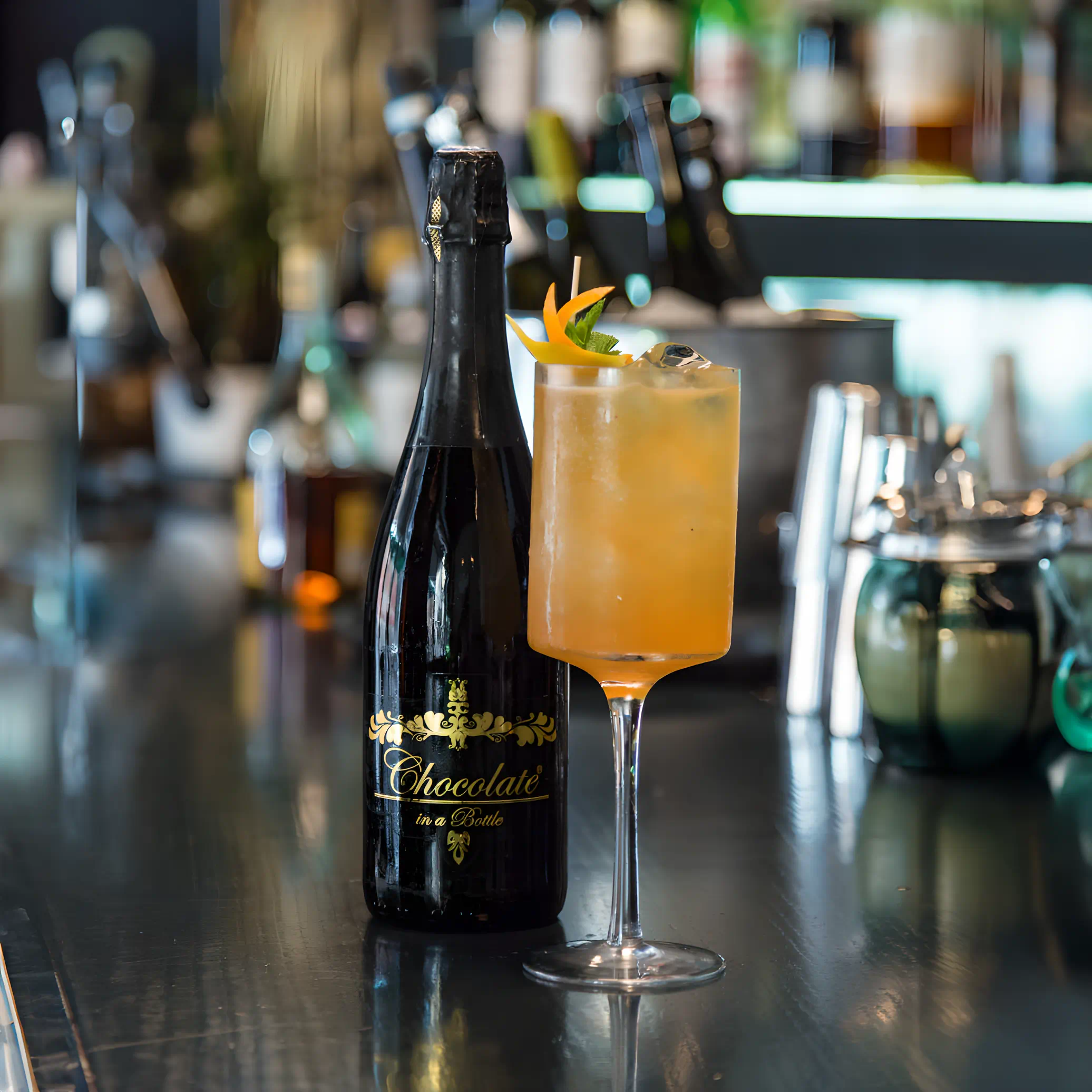 Cóctel Chocolate in a Bottle: Black J. Champagne